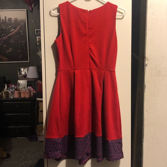 Kit and Sky Red dress - Picture 2 of 2